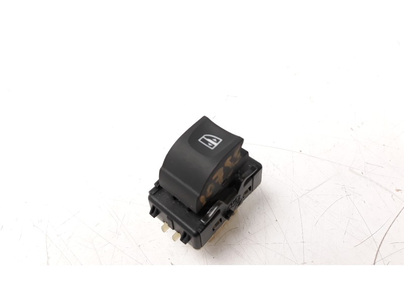 Recambio de mando elevalunas trasero izquierdo para renault captur 1.5 dci diesel fap energy referencia OEM IAM 254218614R IAF93
