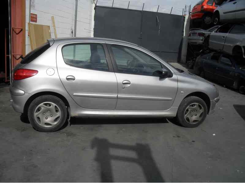 peugeot 206 berlina del año 1999
