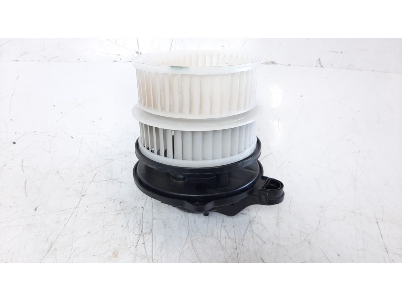 Recambio de ventilador calefaccion para hyundai tucson referencia OEM IAM 97113P4200  