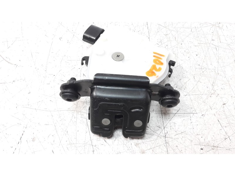 Recambio de cerradura maletero / porton para toyota corolla (e21) referencia OEM IAM 6935002100  