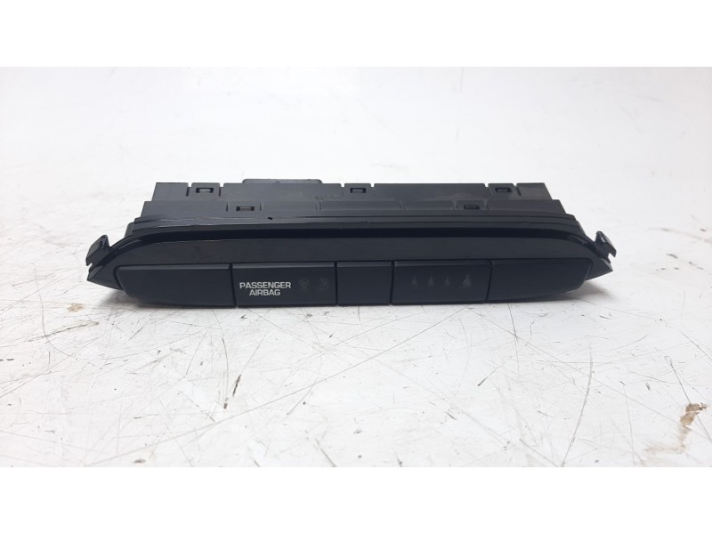 Recambio de pantalla multifuncion para hyundai i20 1.2 16v cat referencia OEM IAM 93700C8030  