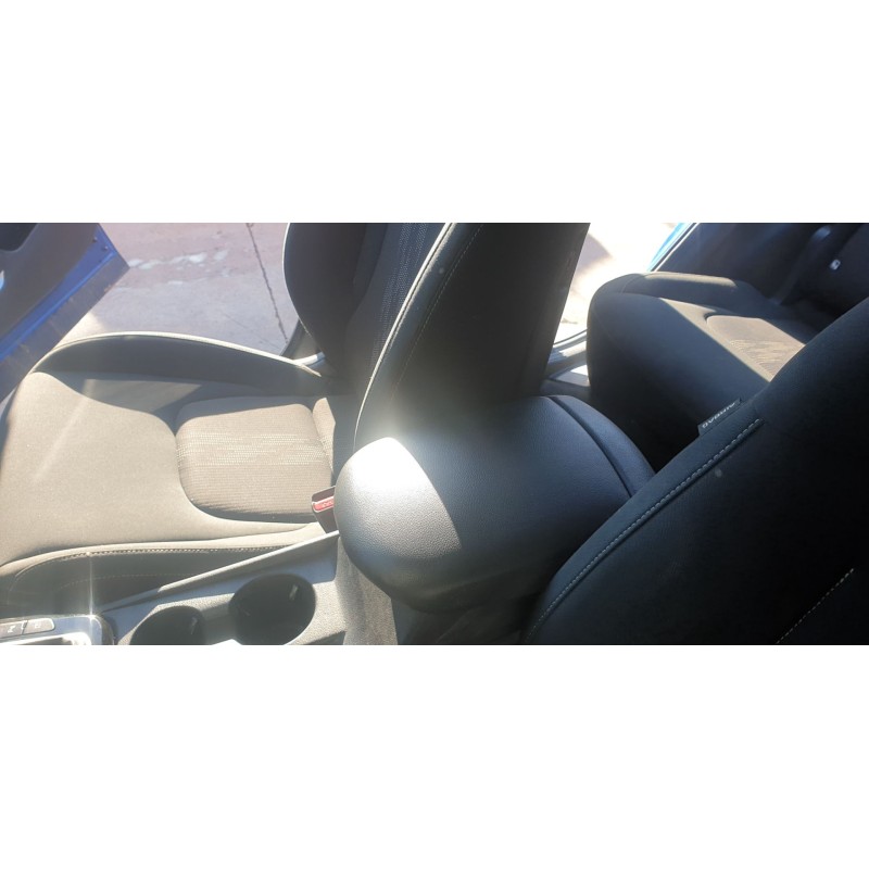 Recambio de apoyabrazos central para kia sportage (nq5) drive referencia OEM IAM 84660P1000CR3  
