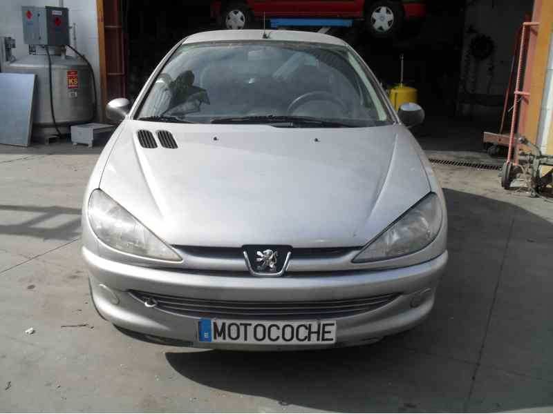 peugeot 206 berlina del año 1999