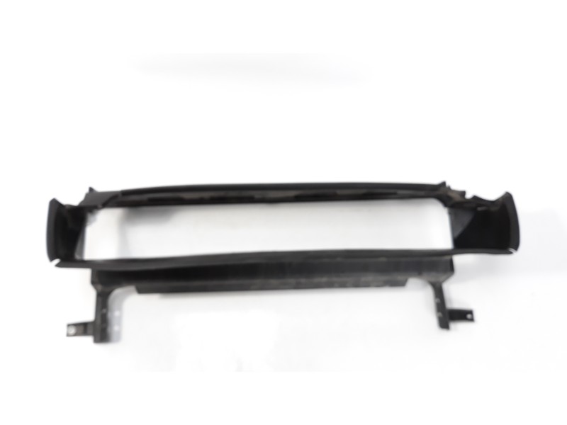 Recambio de calandra delantera de radiador para volvo c30 2.0 d momentum referencia OEM IAM 30657151  