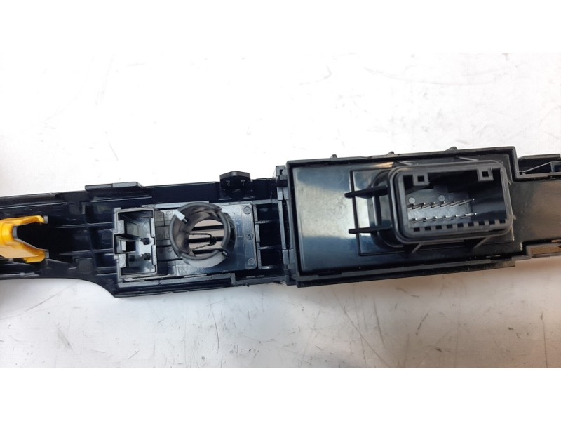 Recambio de warning para hyundai tucson classic blue referencia OEM IAM 93700D7100  