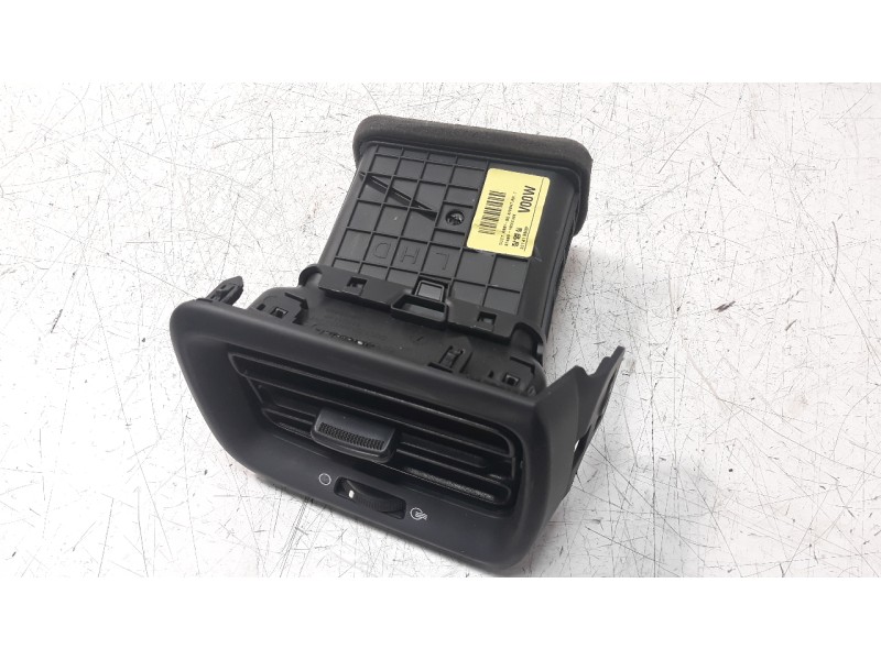 Recambio de rejilla aireadora para kia stonic (ybcuv) 1.2 cat referencia OEM IAM 97490H8000WK  