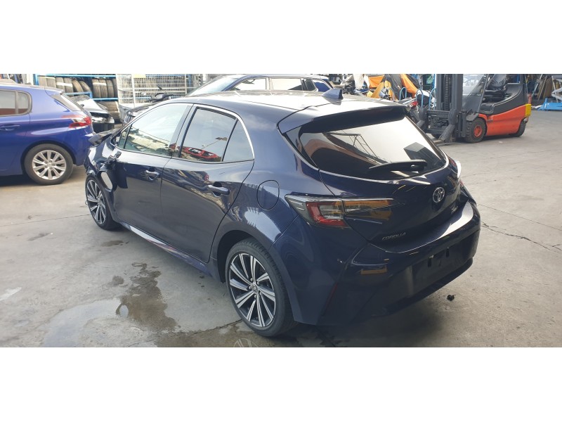 toyota corolla (e21) del año 2022