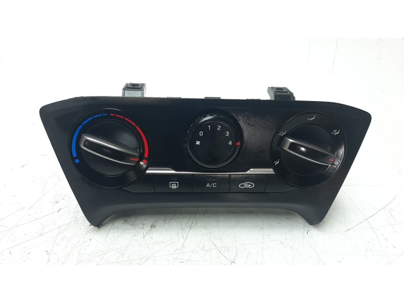 Recambio de mando calefaccion / aire acondicionado para hyundai i20 1.2 16v cat referencia OEM IAM 97250C8410  