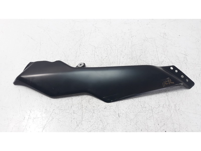 Recambio de moldura para yamaha yzf-r6 referencia OEM IAM BN62848K0000  