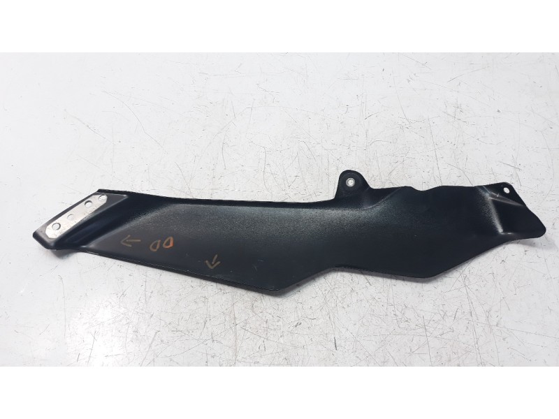 Recambio de moldura para yamaha yzf-r6 referencia OEM IAM BN62848K0000  