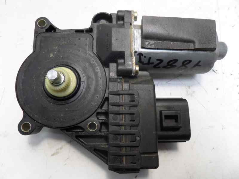 Recambio de motor elevalunas trasero izquierdo para ford mondeo berlina (ge) ambiente referencia OEM IAM  0130821773 