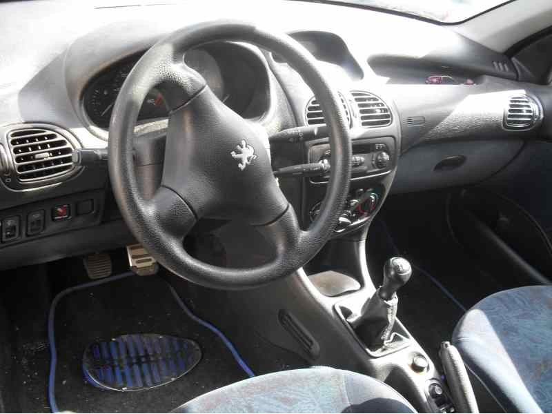 peugeot 206 berlina del año 1999