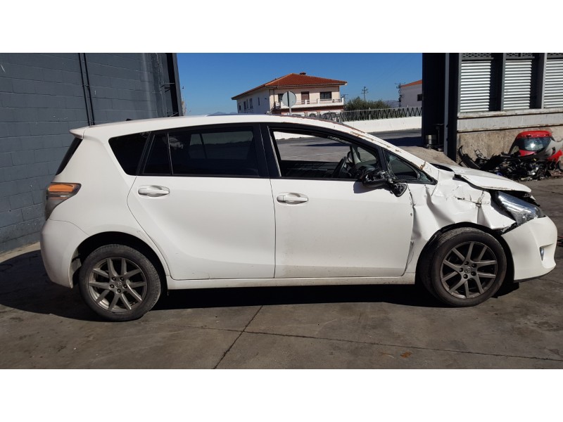 toyota verso del año 2015