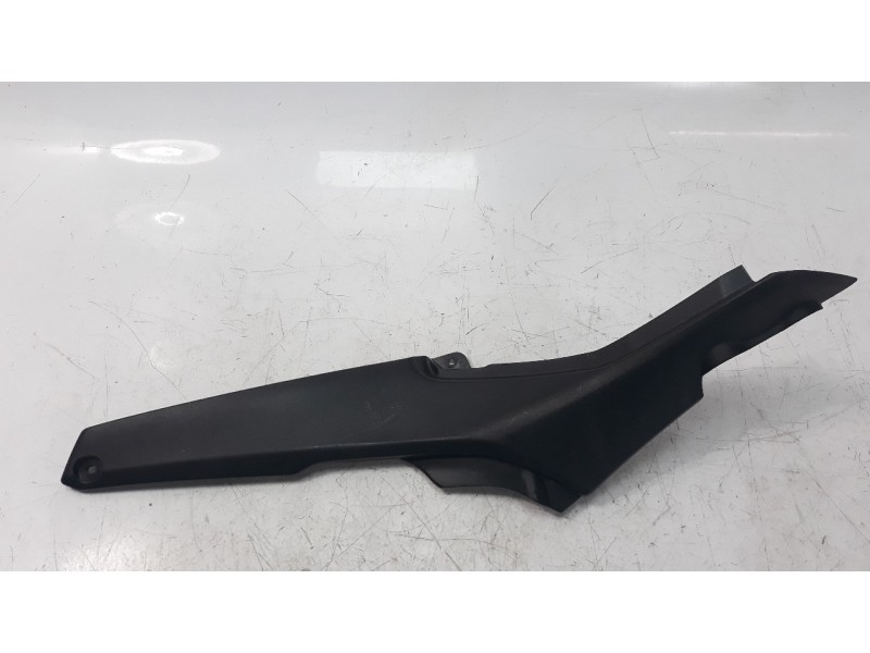 Recambio de moldura para yamaha yzf-r6 referencia OEM IAM BEB2171L  