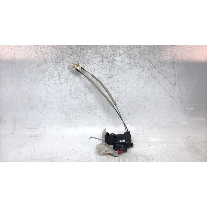 Recambio de cerradura puerta trasera derecha para hyundai santa fe 2.2 crdi cat referencia OEM IAM 81420S1020  