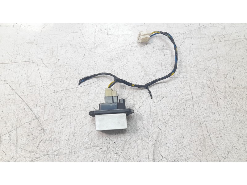 Recambio de resistencia calefaccion para jaguar xf 3.0 v6 diesel luxury referencia OEM IAM 0778001020  