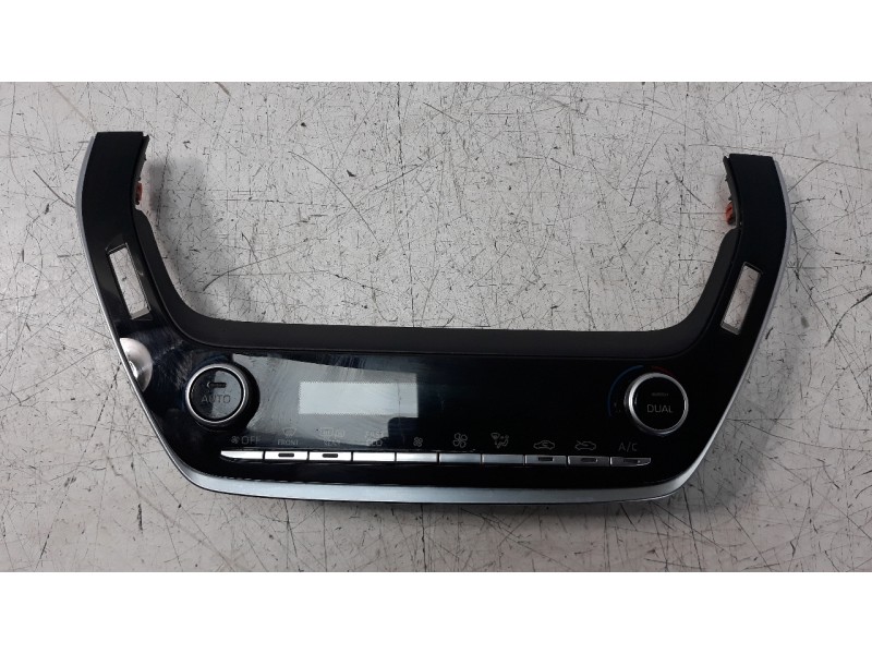Recambio de mando climatizador para toyota corolla (e21) referencia OEM IAM 5590002E10  