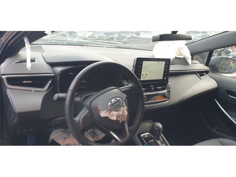 toyota corolla (e21) del año 2022