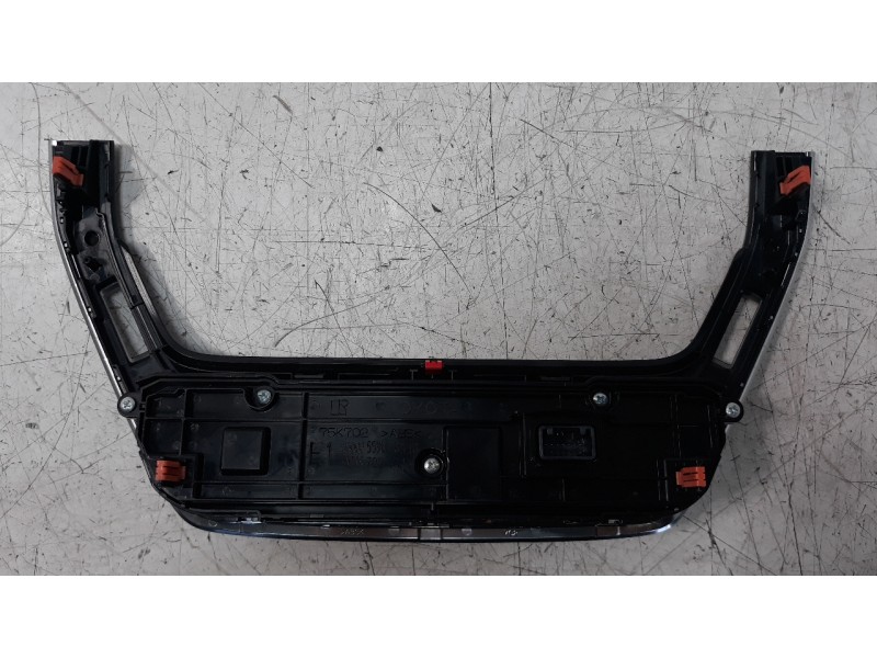 Recambio de mando climatizador para toyota corolla (e21) referencia OEM IAM 5590002E10  