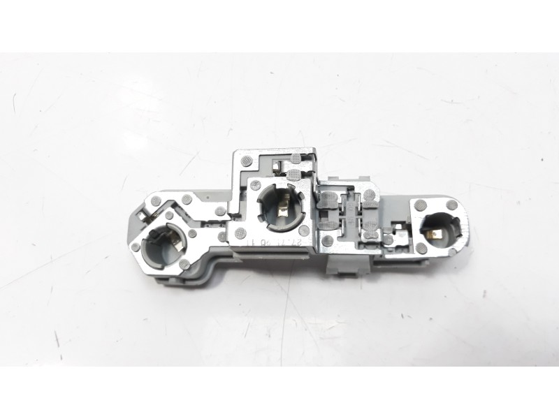 Recambio de portalamparas para volvo c30 2.0 d momentum referencia OEM IAM 27712104  