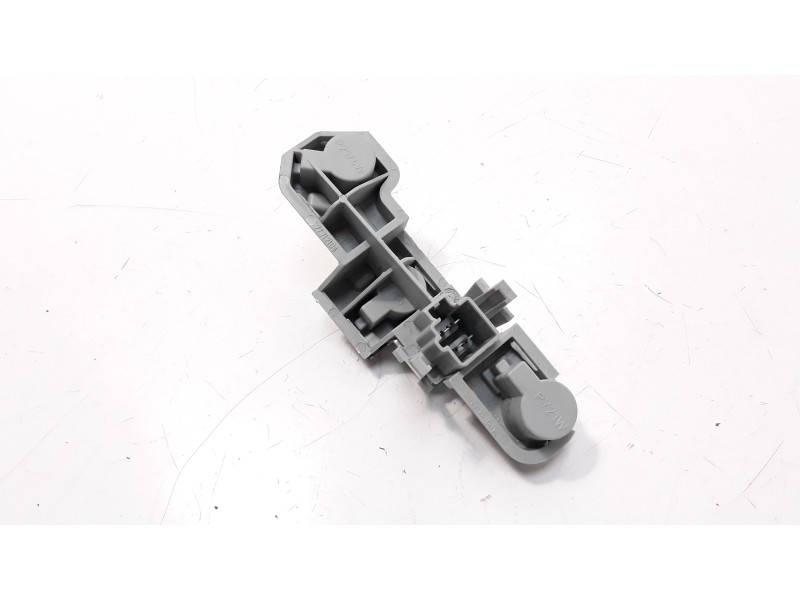 Recambio de portalamparas para volvo c30 2.0 d momentum referencia OEM IAM 27712104  