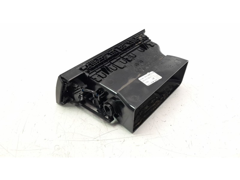 Recambio de rejilla aireadora para skoda superb combi (3v5) 2.0 tdi referencia OEM IAM 3V0819702D  