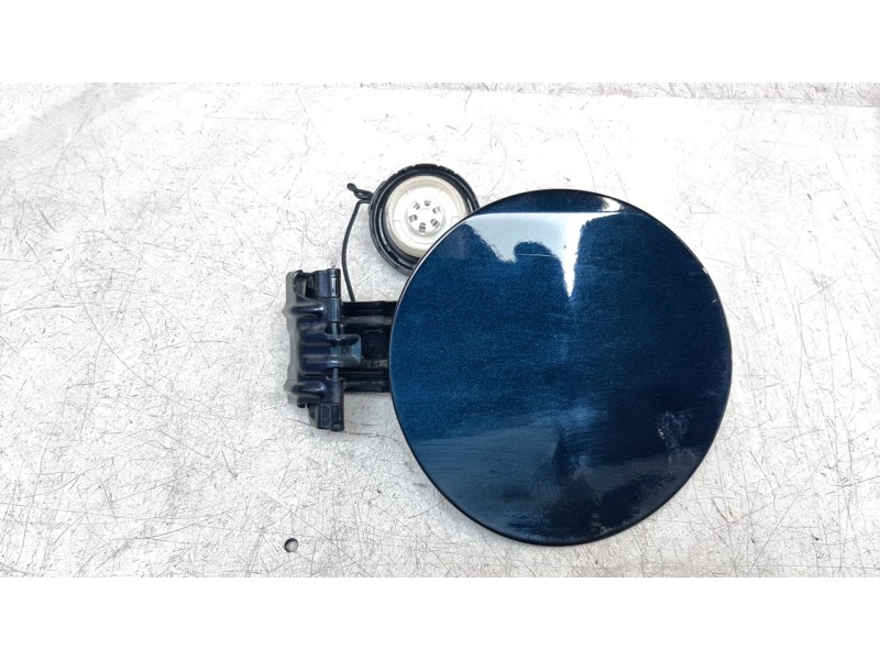 Recambio de tapa exterior combustible para toyota rav4 referencia OEM IAM 7735042090  