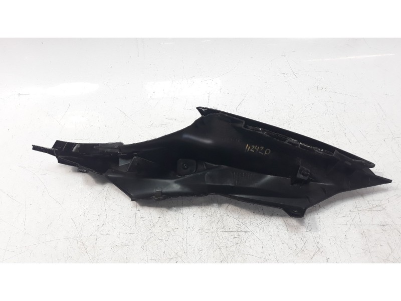 Recambio de moldura para yamaha yzf-r6 referencia OEM IAM BEB2174100  