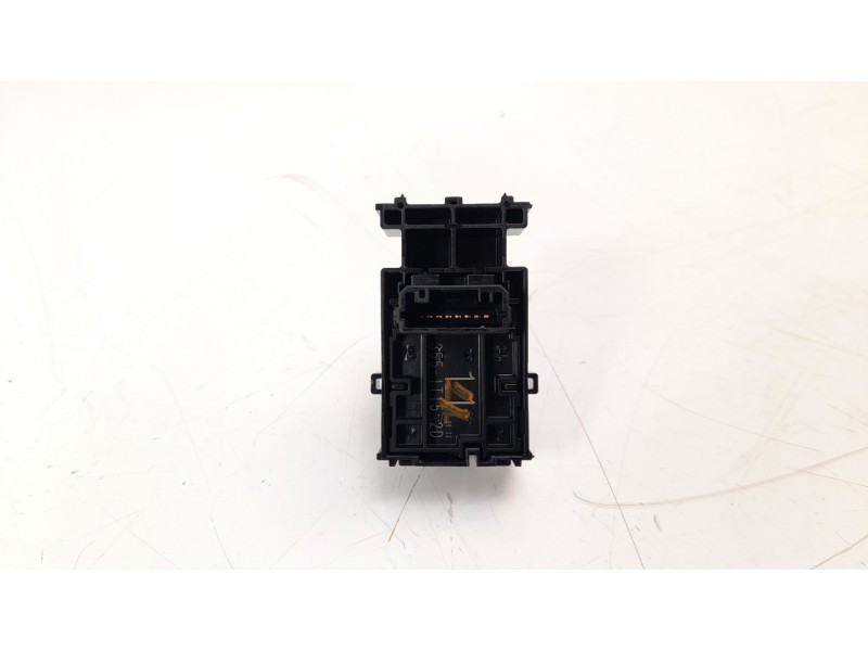 Recambio de mando elevalunas trasero izquierdo para toyota corolla (e21) referencia OEM IAM 3551T151D  