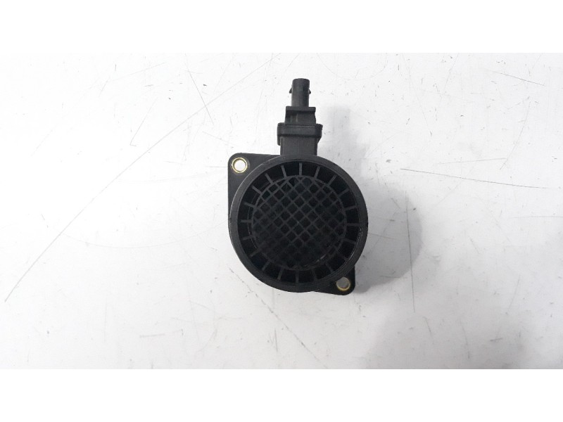 Recambio de caudalimetro para kia cee´d 1.4 crdi cat referencia OEM IAM 9021050002  