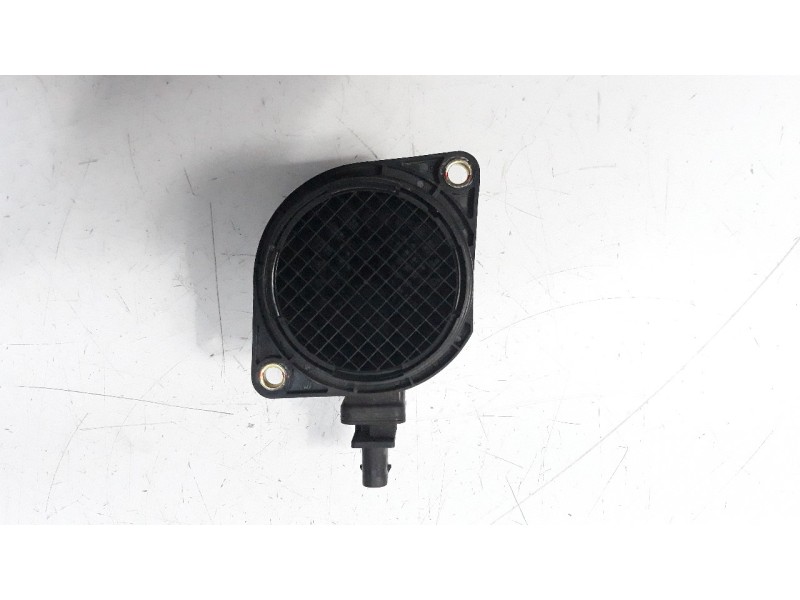 Recambio de caudalimetro para kia cee´d 1.4 crdi cat referencia OEM IAM 9021050002  