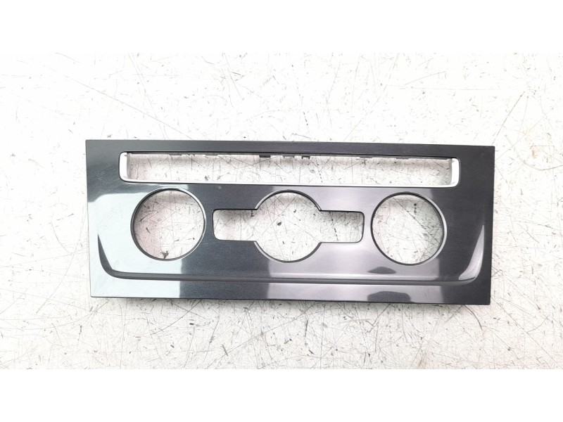 Recambio de moldura para volkswagen golf vii lim. (bq1) 1.6 tdi referencia OEM IAM 5G1863100  