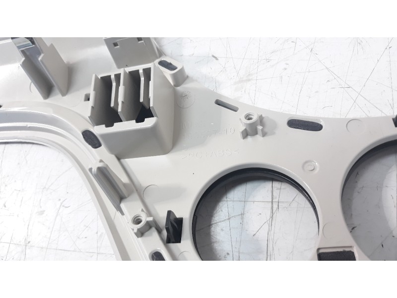 Recambio de moldura para mini countryman (f60) cooper s e all4 referencia OEM IAM 19050710  