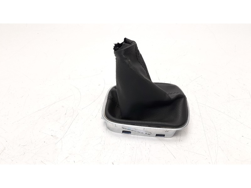 Recambio de pomo palanca cambio para volkswagen polo (6c1) 1.4 tdi referencia OEM IAM 6C0711113B  