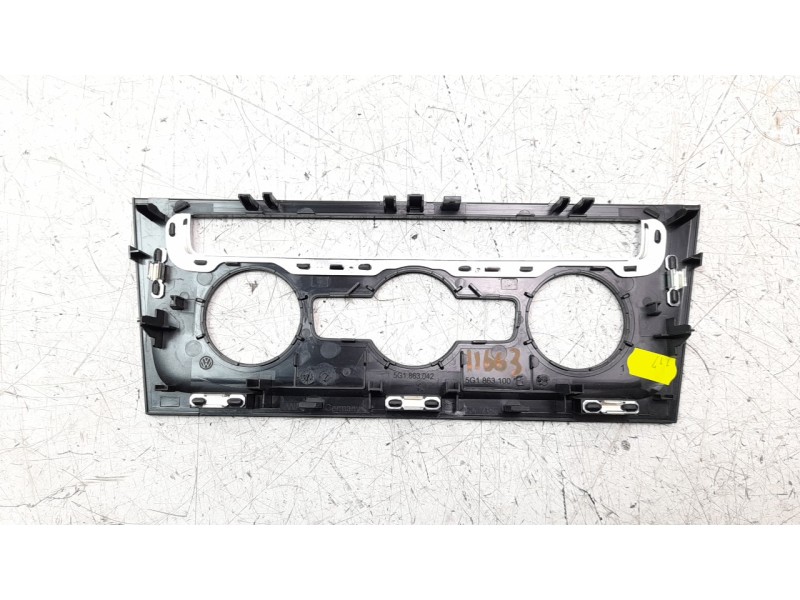 Recambio de moldura para volkswagen golf vii lim. (bq1) 1.6 tdi referencia OEM IAM 5G1863100  