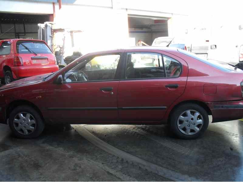 nissan primera berlina (p11) del año 1997