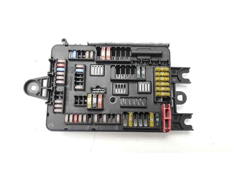 Recambio de caja reles / fusibles para bmw serie 3 lim. (f30) 320d referencia OEM IAM 926111102  