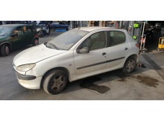 peugeot 206 berlina del año 2001 2