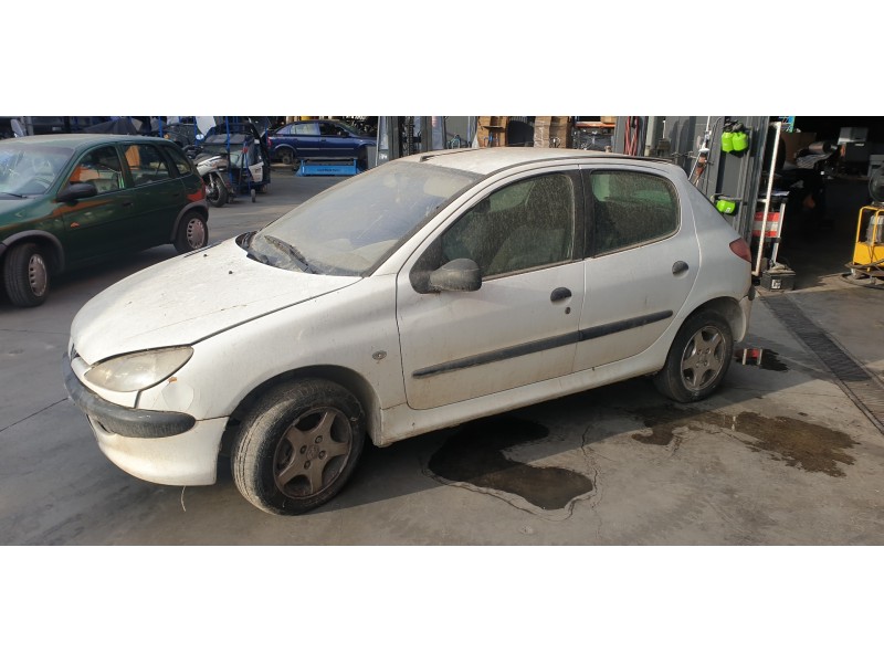 peugeot 206 berlina del año 2001