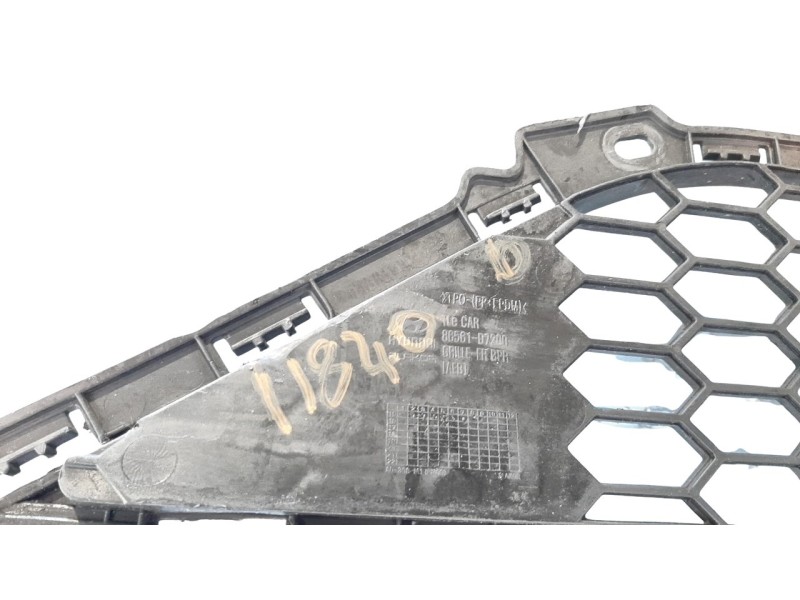 Recambio de rejilla paragolpes central para hyundai tucson classic blue referencia OEM IAM 86561D7200  