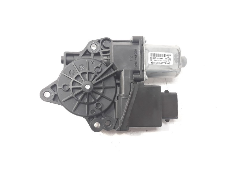 Recambio de motor elevalunas delantero izquierdo para kia cee´d 1.4 crdi cat referencia OEM IAM 82450A2010  