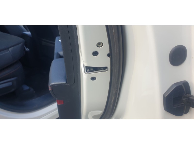 Recambio de cerradura puerta trasera derecha para ford kuga hybrid st-line x referencia OEM IAM 2099457  