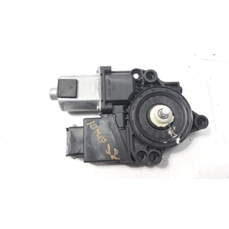 Recambio de motor elevalunas delantero izquierdo para kia cee´d 1.4 crdi cat referencia OEM IAM 82450A2010  
