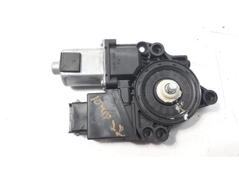 Recambio de motor elevalunas delantero izquierdo para kia cee´d 1.4 crdi cat referencia OEM IAM 82450A2010  