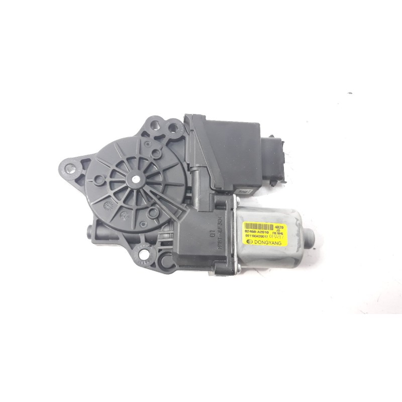 Recambio de motor elevalunas delantero derecho para kia cee´d 1.4 crdi cat referencia OEM IAM 82460A2010  