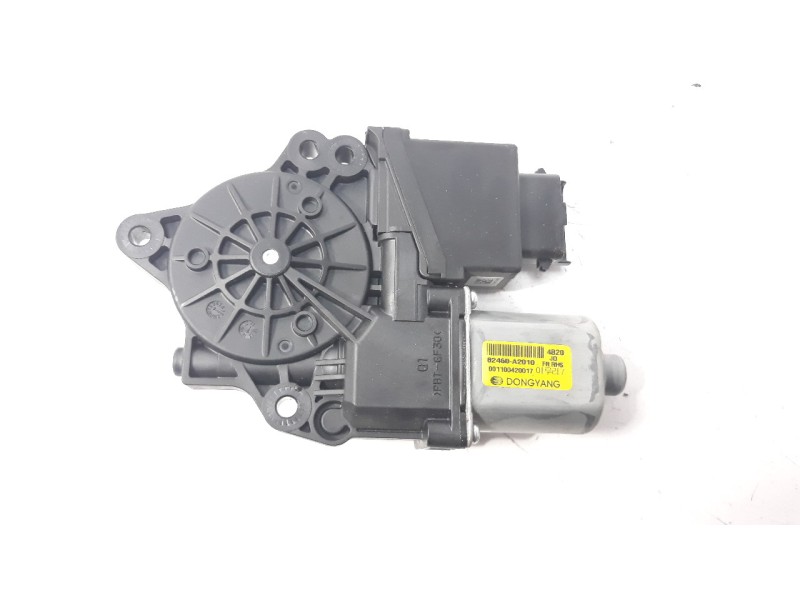 Recambio de motor elevalunas delantero derecho para kia cee´d 1.4 crdi cat referencia OEM IAM 82460A2010  