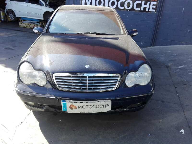 mercedes-benz clase c (w203) berlina del año 2000