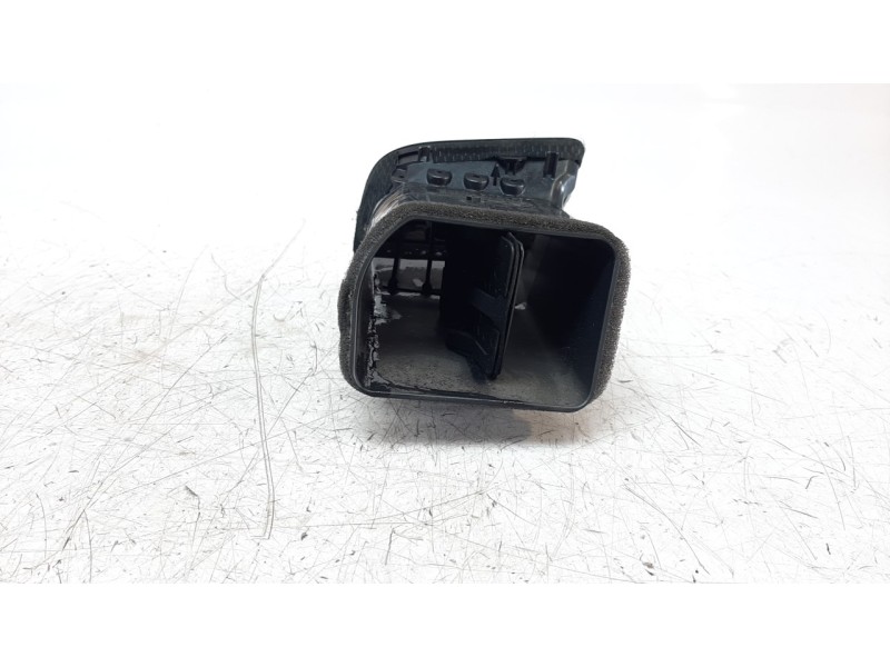 Recambio de rejilla aireadora para mazda cx-5 2.2 turbodiesel cat referencia OEM IAM KD4564730  