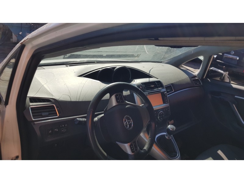 toyota verso del año 2015