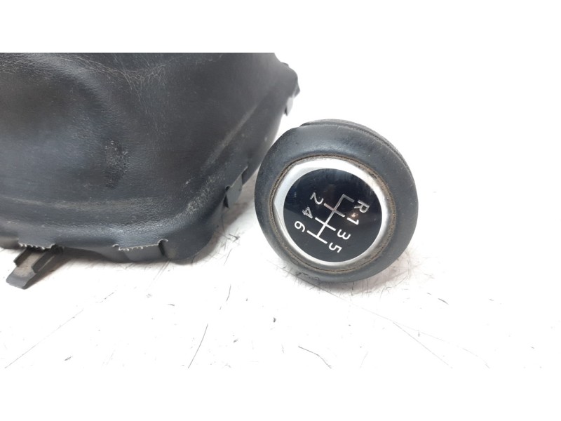 Recambio de pomo palanca cambio para mazda cx-5 2.2 turbodiesel cat referencia OEM IAM KD5346030A  